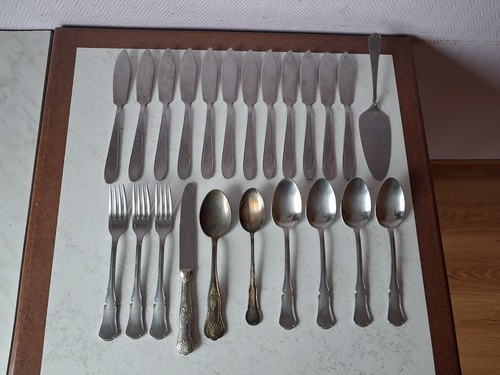 Lot anciens couverts - 23,