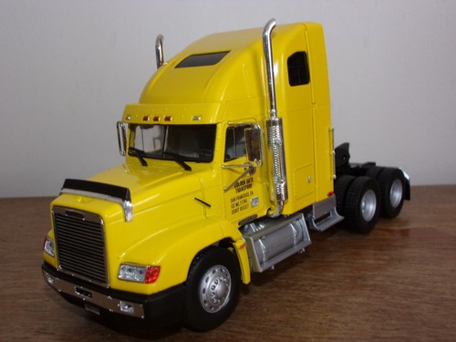 Ixo altaya freightliner - 1/43,