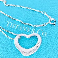 Grand collier pendentif cœur