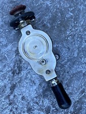 Le Docteur Macaura et son Pulsoconn, appareil de massage vibratoire 19eme Vibro