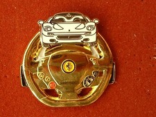 PIN'S  FERRARI -  VOLANT -