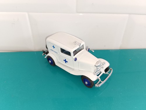 0109246 pompiers voiture - pompiers, 1/43