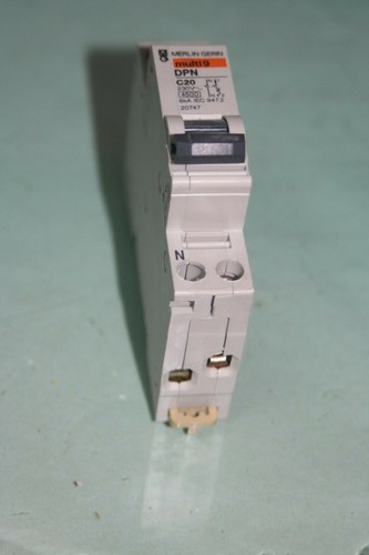 Disjoncteur 230v dpn 20a - 230v,