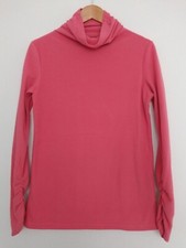 Pull polaire rose a col roule. Uniqlo. Polyester. Taille 38