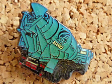 pin's pins badge automobile.  tracteur. BRC camion toupie béton