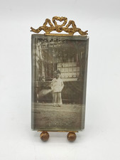 Ancien très petit cadre porte