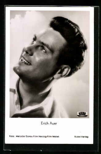 Acteur erich auer sourit en - erich,