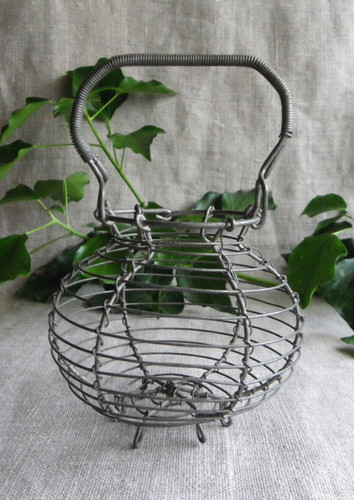 Ancien petit panier oeufs - petit,