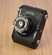 petit appareil photo bakelite BUSSOZ SPORT LUXE 3x4 RUBERG Allemagne c.1930