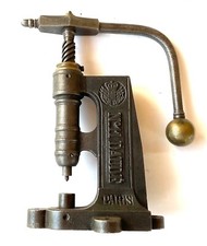 ANCIENNE PRESSE À ŒILLETS N°11 DAUDE PARIS OLD EYELET PRESS ALTE ÖSENPRESSE