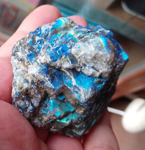 73.89gr 58x46x28mm labradorite