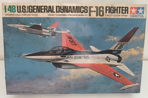 Maquette avion tamiya general - avion,