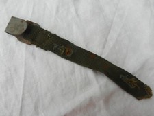 petite attache pour boîte masque à gaz allemand WW2 - 2ème guerre 1939-1945