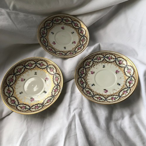 Suite coupelles en - de, 3