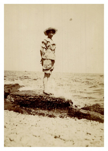 France jeune femme costume - france,,