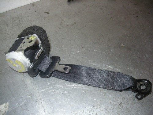 Ceinture arriere gauche toyota - gauche,