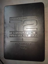 Boite métal vide Terminator 2