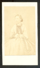 CDV anonyme c.1860, Mlle Béatrice de Chanal, fille du Général Adolphe de Chanal*