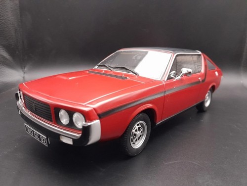 Renault red black 1 18 - 17,