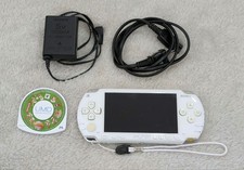 Console SONY PSP-1000 blanche avec câble de charge jeu bonus testé fonctionnel
