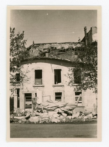 Photo une maison ruine - maison, en