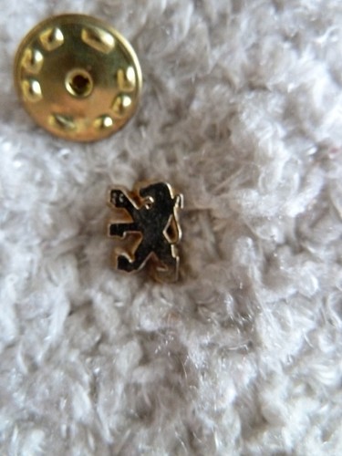 Pin lion de peugeot - -,