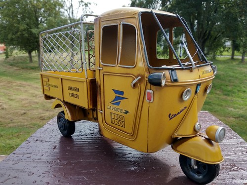 Triporteur vespa poste en - la, poste,en