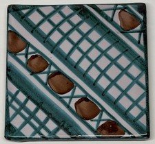 Rare Carreau / Dessous De
