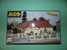 MKD maquette à monter école