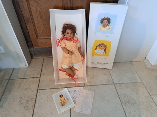Belle grande poupee d - ,