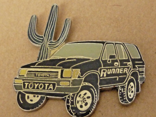 Pin pins badge auto - badge., toyota