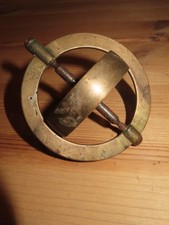 Gyroscope ancien en laiton