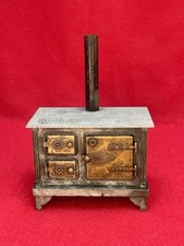 Mini Poêle Ancien en Métal