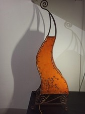 Ancien grand lampe en peau de chèvre  style oriental ( artisanal )