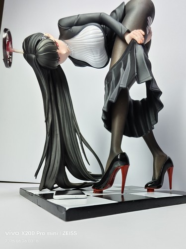 Figurine super sexy - figurine,