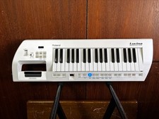 Synthétiseur Keytar Roland