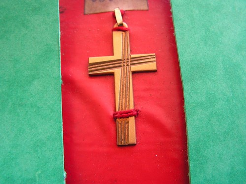 Croix religieuse ancienne - ,