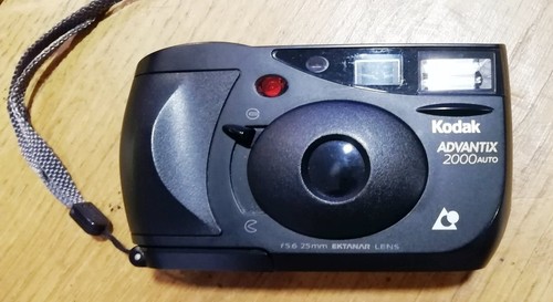 Appareil photo compact ancien
