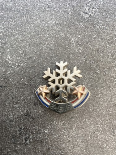 Ancienne medaille insigne - ancienne,