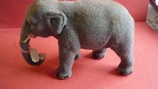 ANCIEN SANTON DE CRECHE, DEVINEAU ELEPHANT FLOQUE, TAILLE - 14cm x 10cm x 5,5cm
