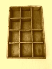 ANCIEN CASIER EN PIN MASSIF  11 CASES   10 DE 7X7 CM ET UNE DE 16 X6.5 CM