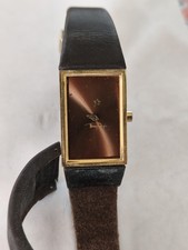 Montre femme rétro à