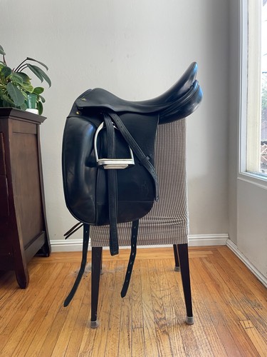 Prestige dressage saddle - prestige,