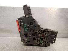 A1665402450 boîtier fusibles