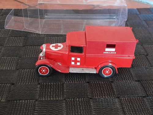 Solido ambulance citroen c4f - /,