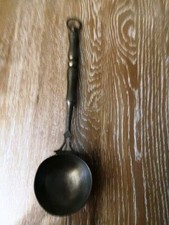 Louche entièrement en étain