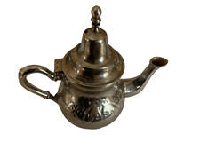 ANCIENNE THÉIÈRE MÉTAL