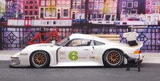 1/18 UT Models Porsche 911 GT1