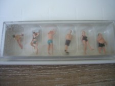 6 figurines à la plage de PREISER