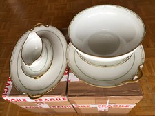 ￼ancien service En Porcelaine de Limoges : GOA décor floral ruban et dorure Or